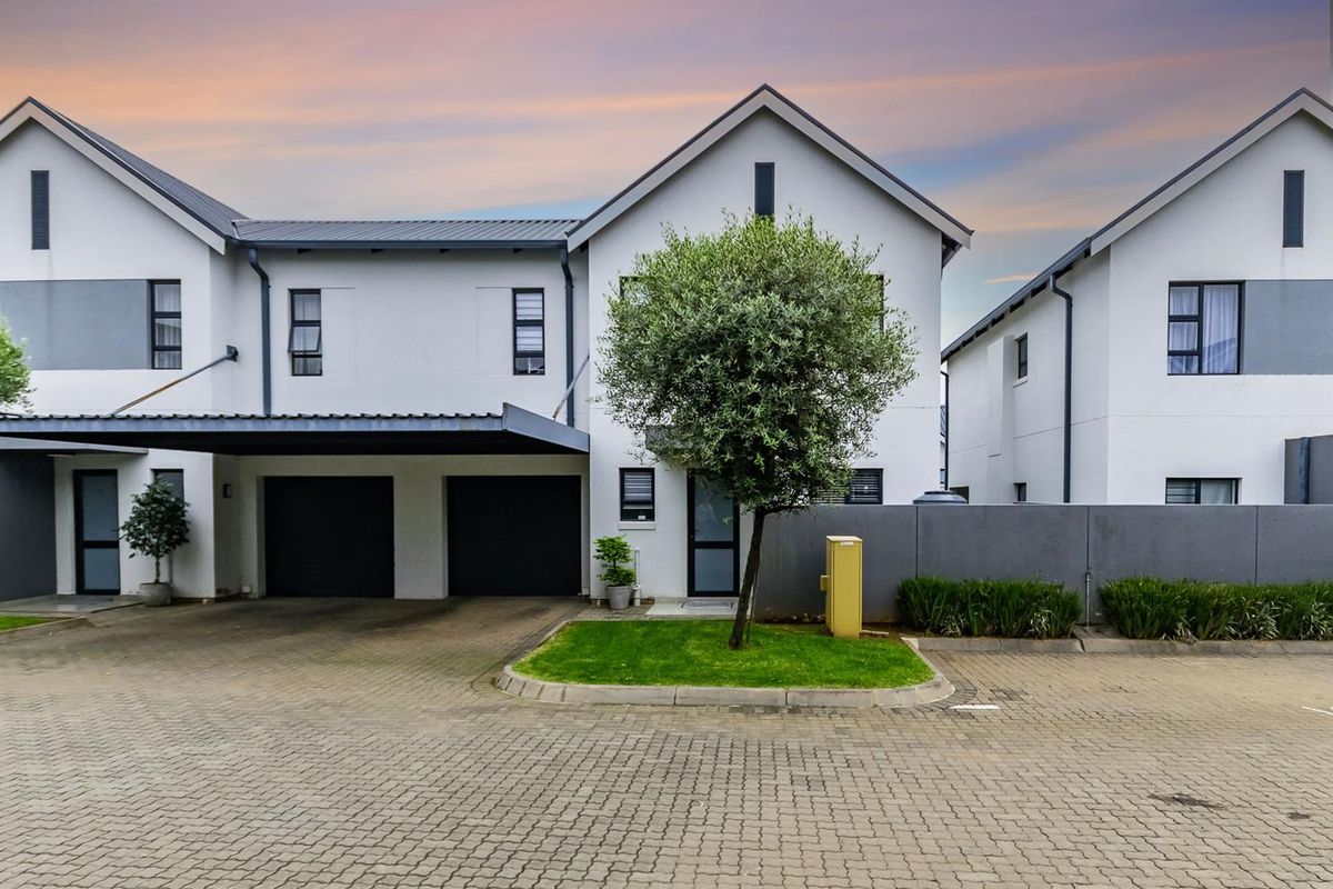 Ideal Family Home In PineHaven - Photo 3