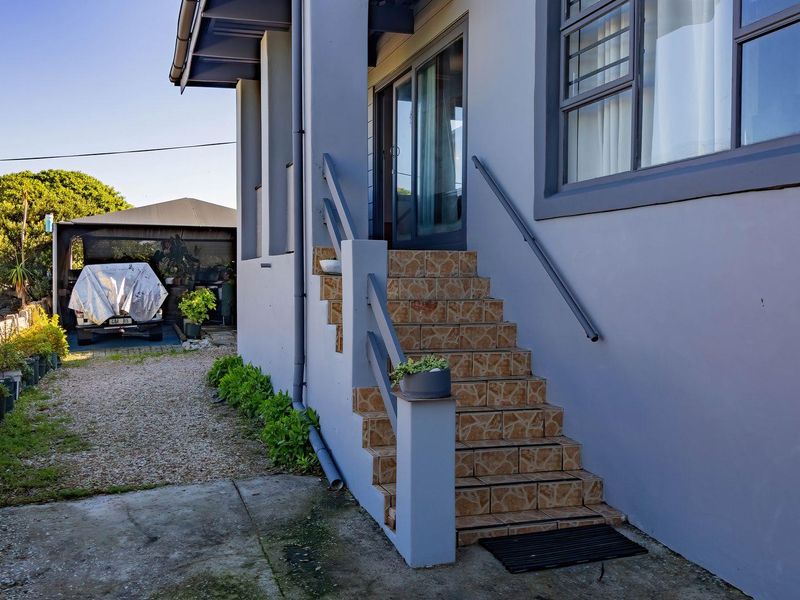 Family-sized Home in De Kelders - Photo 4