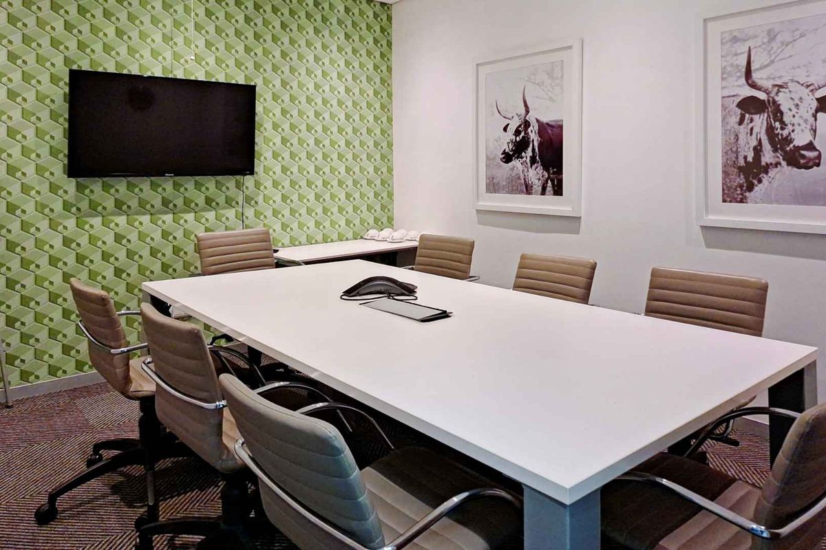 Find office space in HQ Nelspruit for 5 persons with everything taken care of - Photo 5