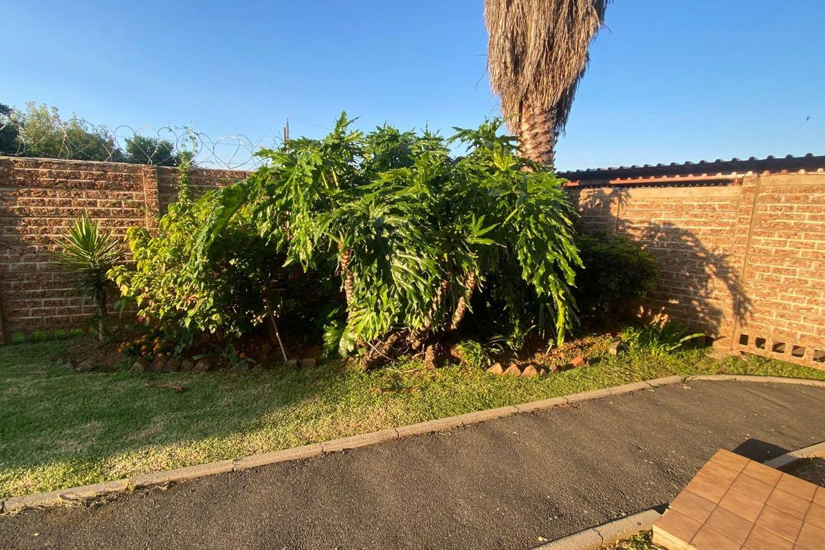 Two bedroom Ground floor unit up for grabs - Photo 3