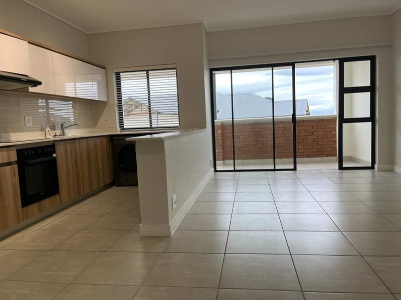 Modern Top-Floor 2-Bedroom Apartment To Rent in a Popular Balwin Estate - Photo 10