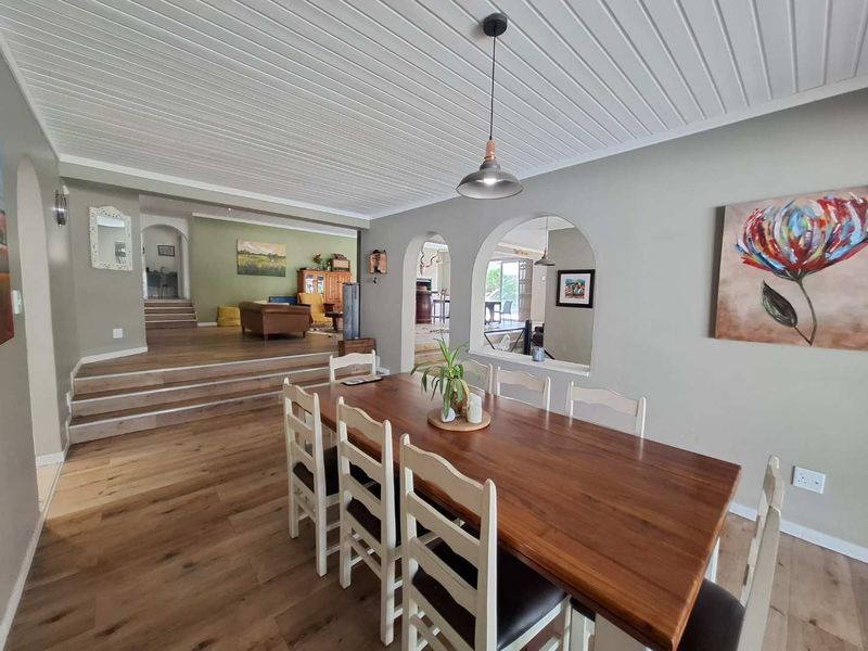 Elegant Family Home in Eros with Expansive Views - Photo 5