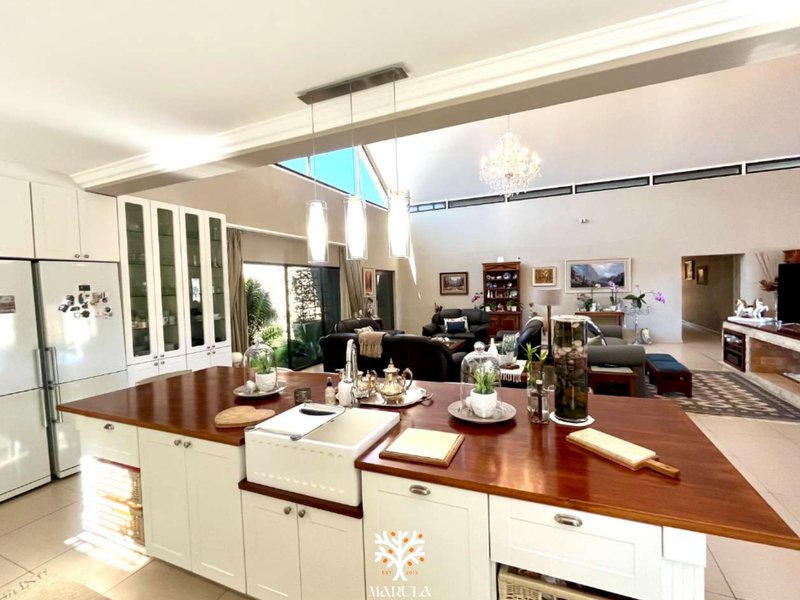 Family Home For Sale | Omeya Golf Estate | N$9 540 000 - Photo 5
