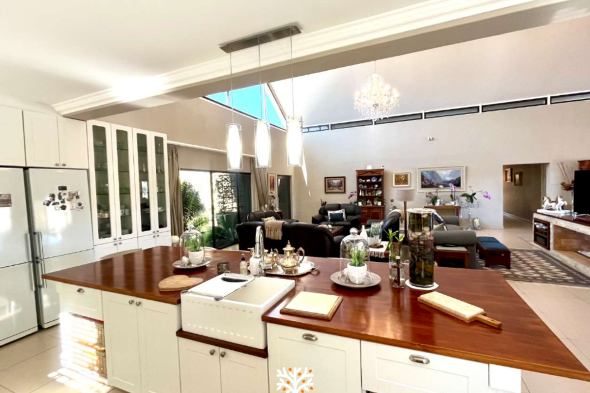 Family Home For Sale | Omeya Golf Estate | N$9 540 000 - Photo 5