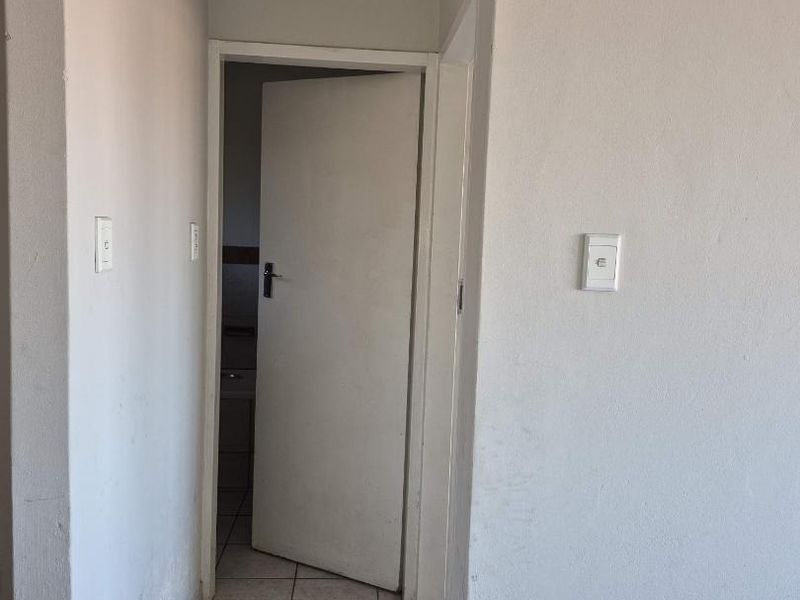 1 Bedroom apartment to rent in Kempton Park - Photo 5