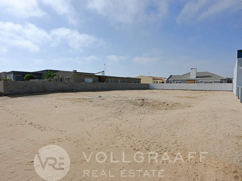 Vacant Residential Plot for Sale in Henties Bay - Photo 3