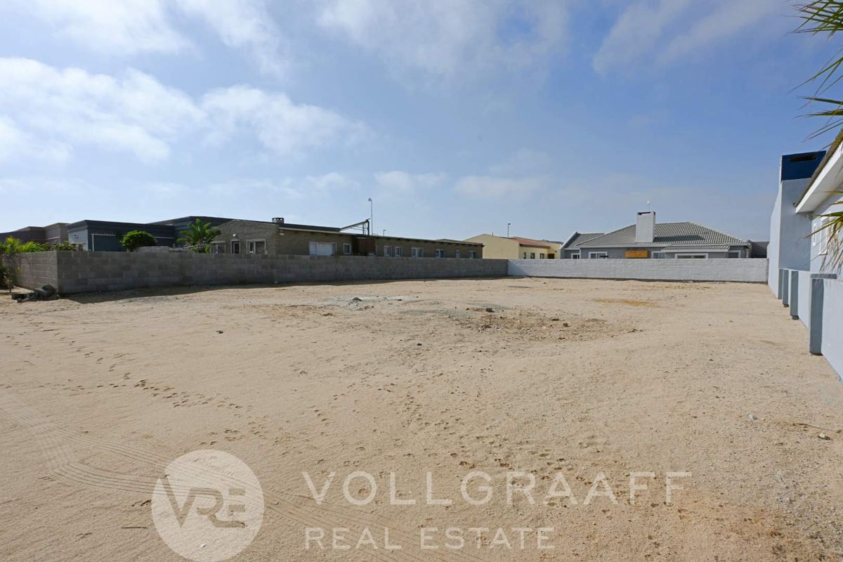 Vacant Residential Plot for Sale in Henties Bay - Photo 3