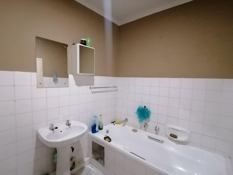 Spacious Living in a Prime Pretoria North Location. - Photo 10