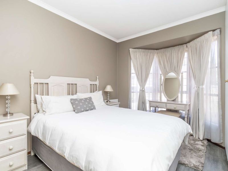 Fully Furnished and Equipped Apartment - Photo 9