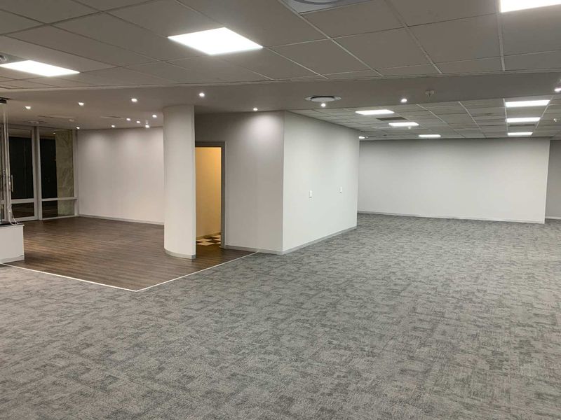 412m2 Refurbished Office Space To Let in Bryanston - Photo 7