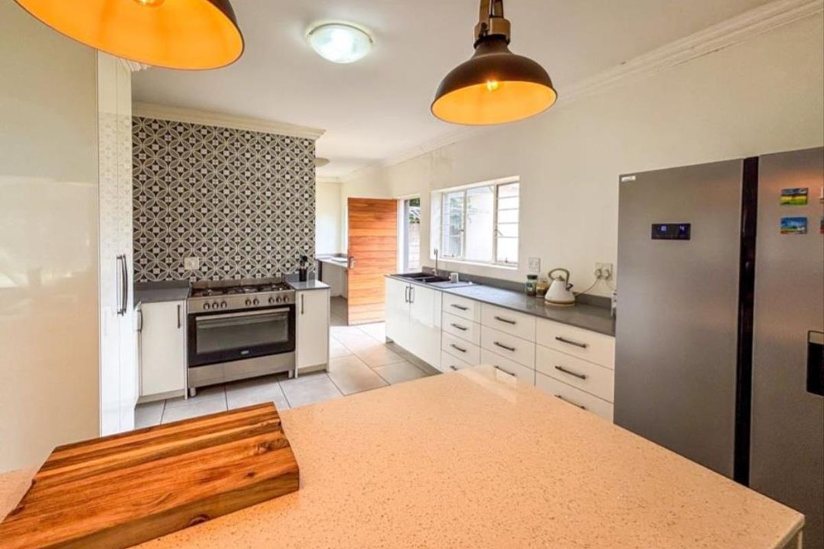 4 Bedroom House for Sale - Photo 3