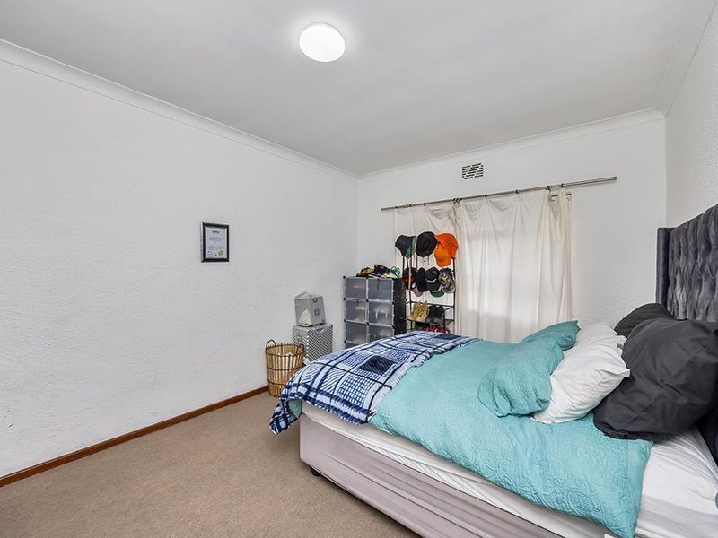 Modern 1 Bedroom Apartment with Balcony in Glenlily Parow - Photo 10