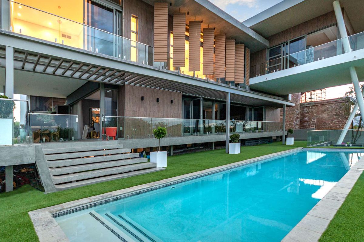 Architectural Masterpiece on Steyn City’s 4th Hole – A Four-Level Sanctuary of Modern Luxury - Photo 3