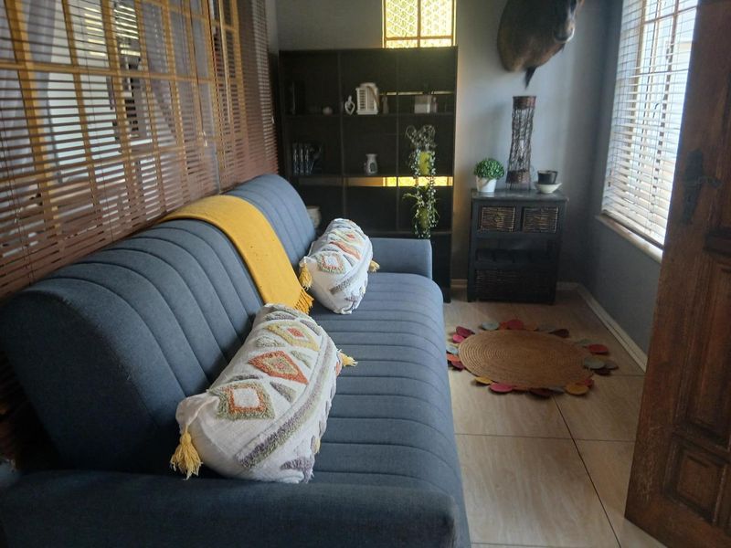 Large family home - Photo 3