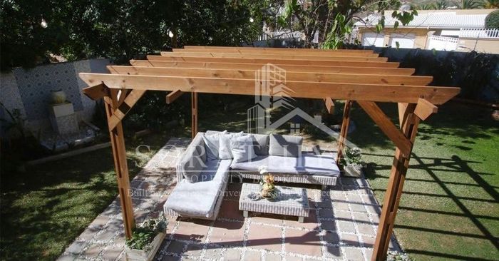 Property #2521200, House For Sale in Eros Park