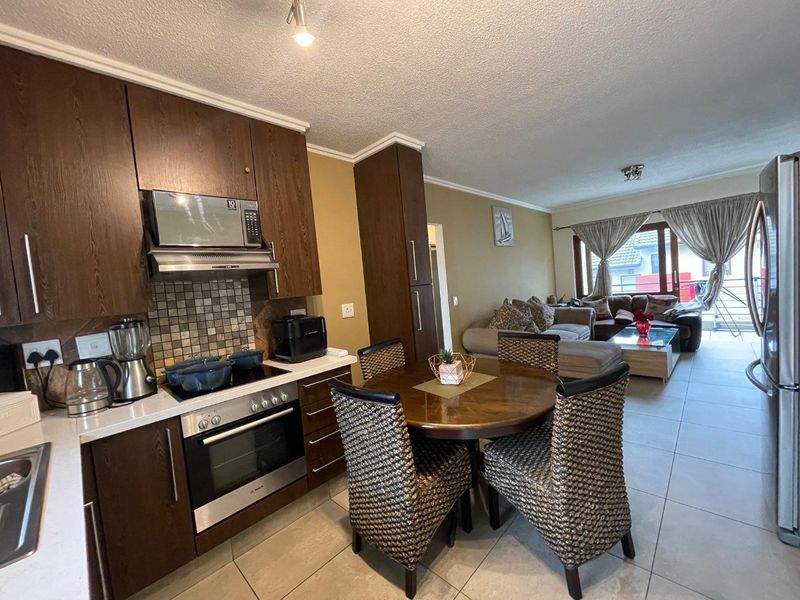 **Spacious 2-Bedroom Apartment for Sale! - Photo 2