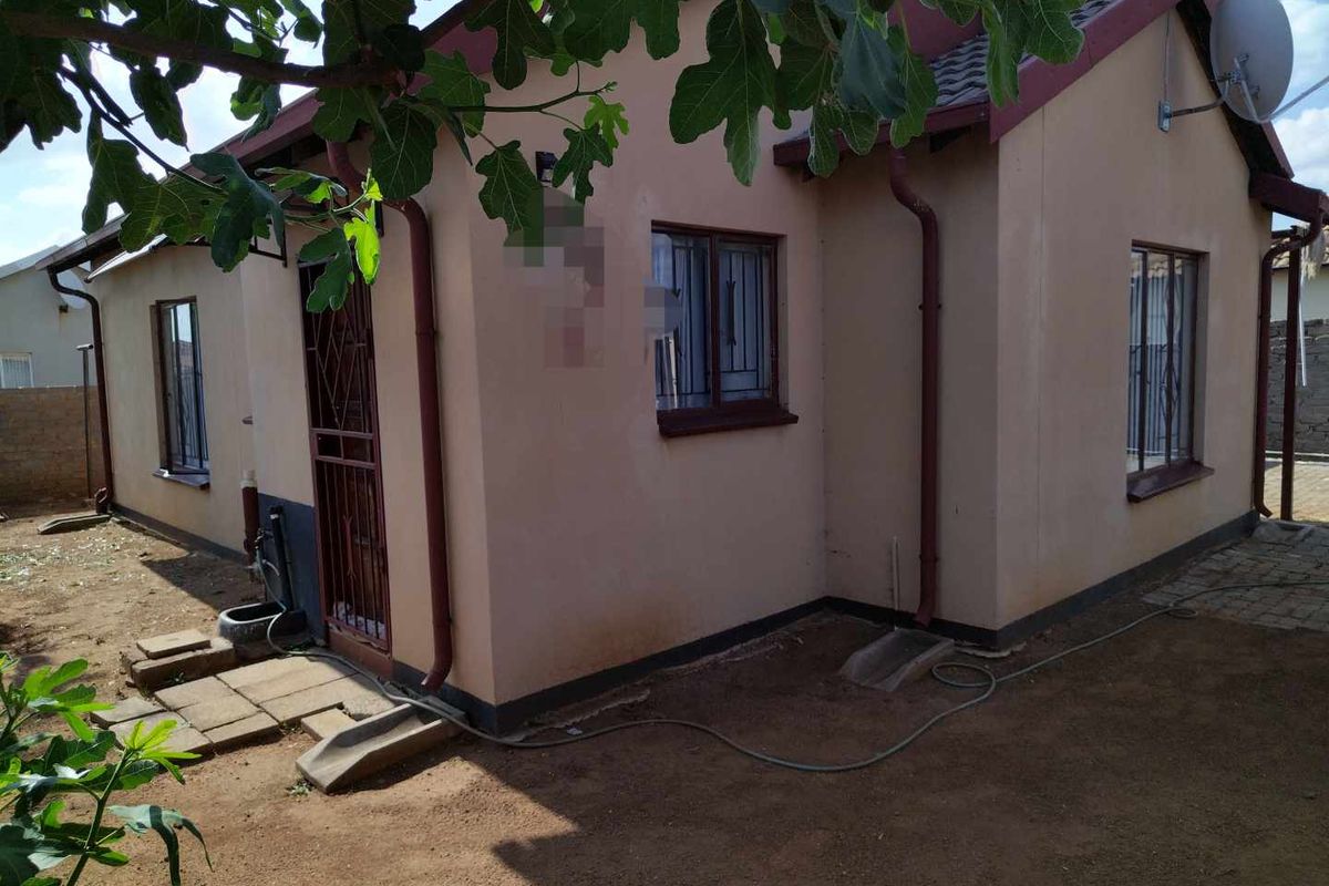 3 bedrooms corner house for sale in Rosslyn - Photo 5