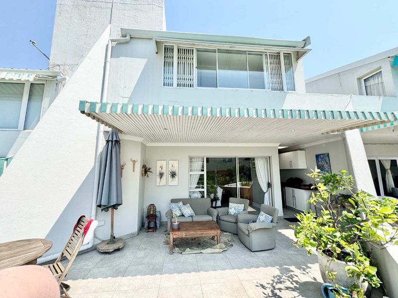 Hendra Estates - Stunning Coastal, Pet-Friendly Duplex For Sale In Prime Umhlanga! - Photo 1