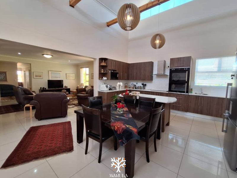 PERFECT FAMILY HOME AT OMEYA GOLF ESTATE - Photo 2