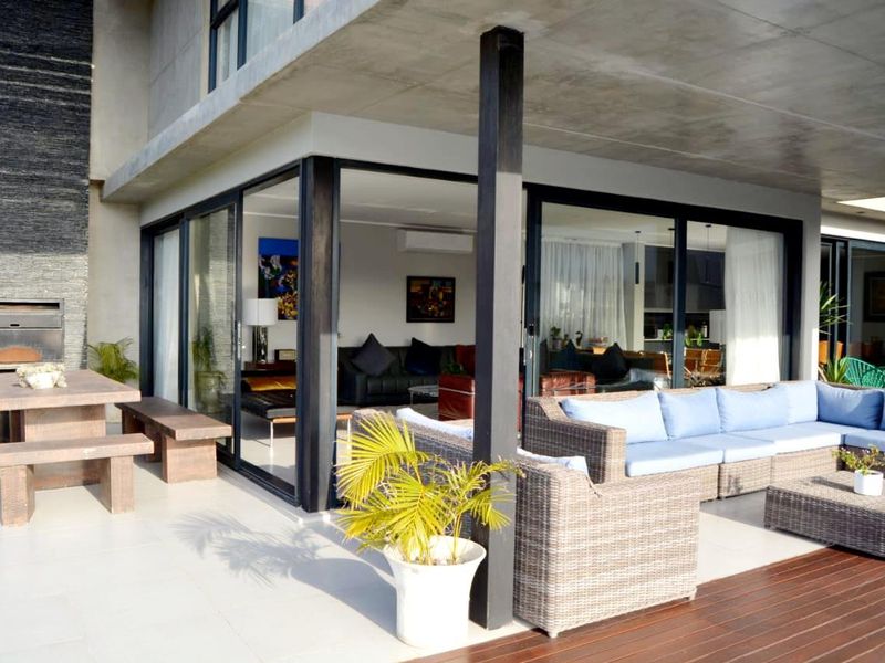 Stunning Family Home For Sale in Palm Lakes Estate - Photo 7