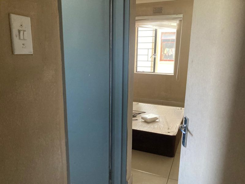 Specious 3 bedroom enquite for sale at Jabulani Sectional - Photo 7