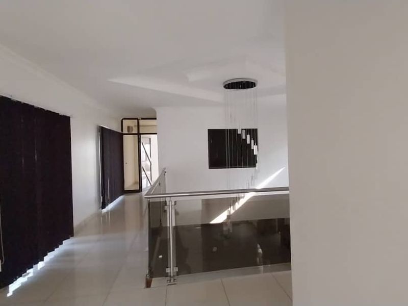 🏡 Double Storey House for Sale - Photo 5