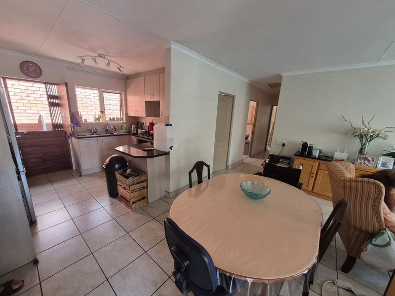 Spacious, secure and designed for exceptional retirement living! - Photo 7