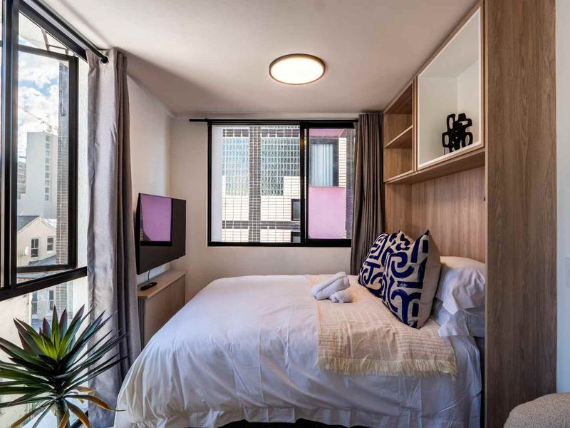 Studio apartment in Cape Town City Centre - Photo 8
