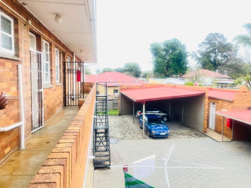 An Elegant Retreat in Germiston South's Premier Complex!!! - Photo 9