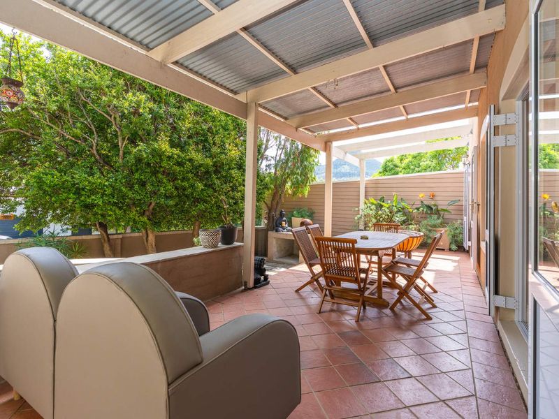 4.950 MIL – PRICED TO SELL!! COME SEE, COME SIGN – THE BEST VALUE IN HOUTBAY - Photo 5