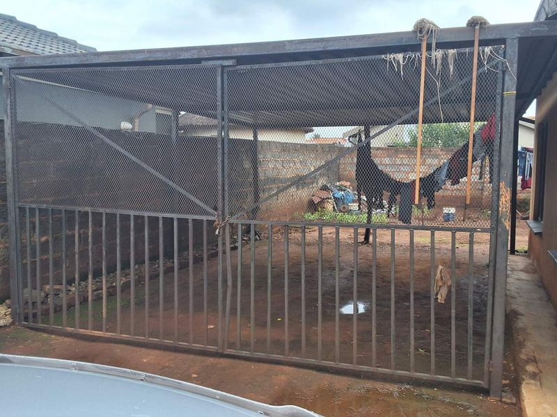 2 Bedroom House For Sale - Photo 6