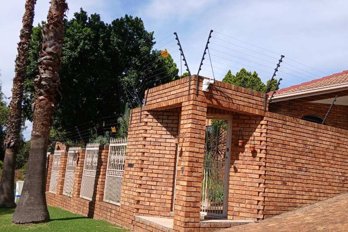 A gem nestled in the heart of Meyersdal - Photo 3