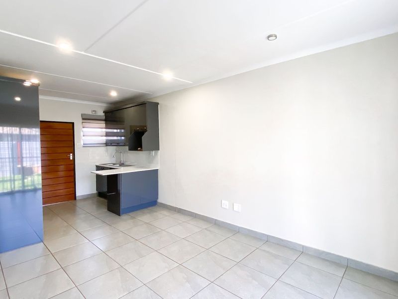 A Modern 3 Bedroom Double-Storey Family Home in Leopard’s Rest - Photo 6