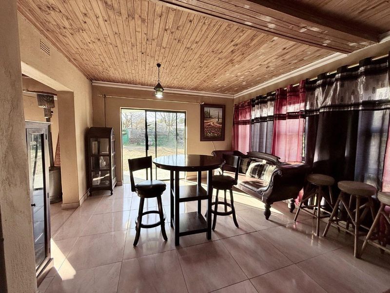 6 Bedroom House for sale in Vryheid - Photo 9