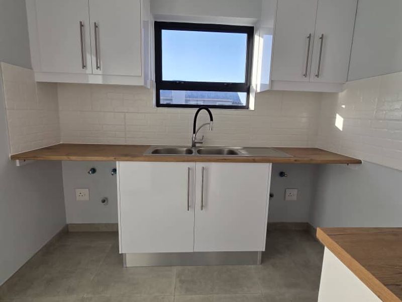 Brand New Three Bedroom Family Home For Sale - Photo 5