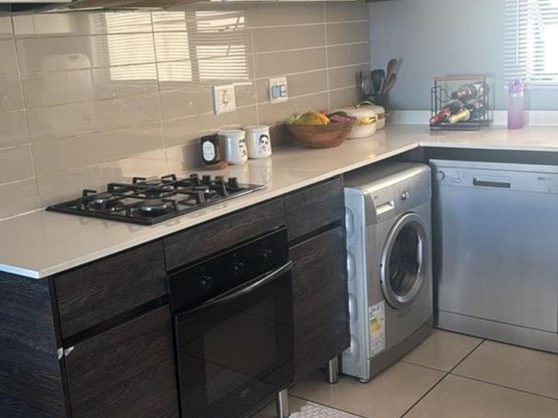 Priced to sell property - Photo 2