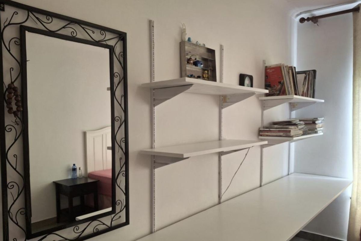 A LOVELY FURNISHED TWOO BEDROOM APARTMENT - Photo 5