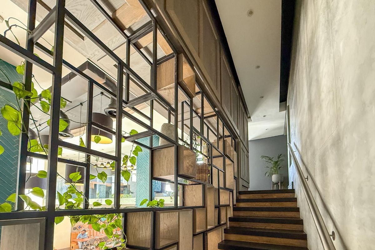 Rare 2-Bedroom Investment Gem | Fully Furnished | The Regency | R2,450,000 excl VAT - Photo 2