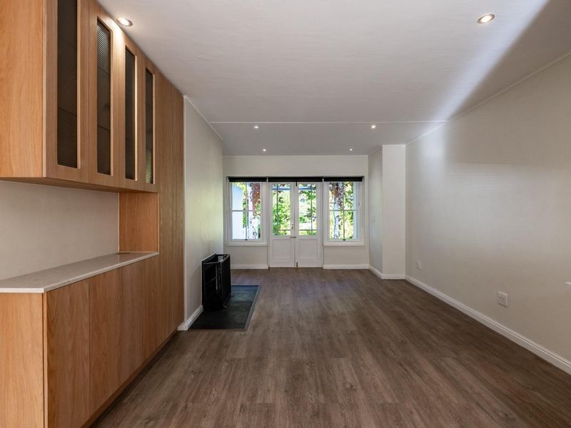 Beautifully Renovated 2-Bedroom Apartment in La Petite Provence Estate - Photo 8