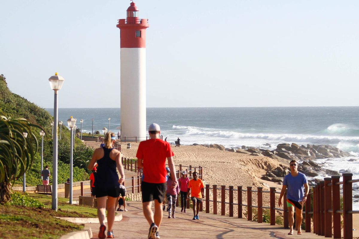 HENDRA - HOLIDAY LETTING! 3 BED APARTMENT RIGHT ON THE BEACH! - Photo 5