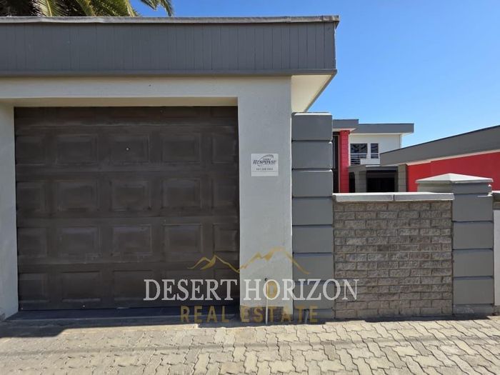 Property #2515462, House For Sale in Waterfront
