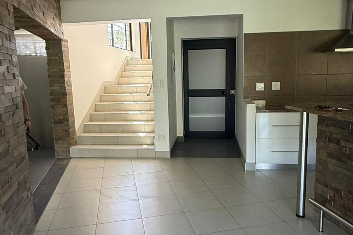 BEAUTIFUL MODERN 3 BEDROOM HOUSE TO LET IN LUDWIGSDORF, KLEIN WINDHOEK - Photo 2