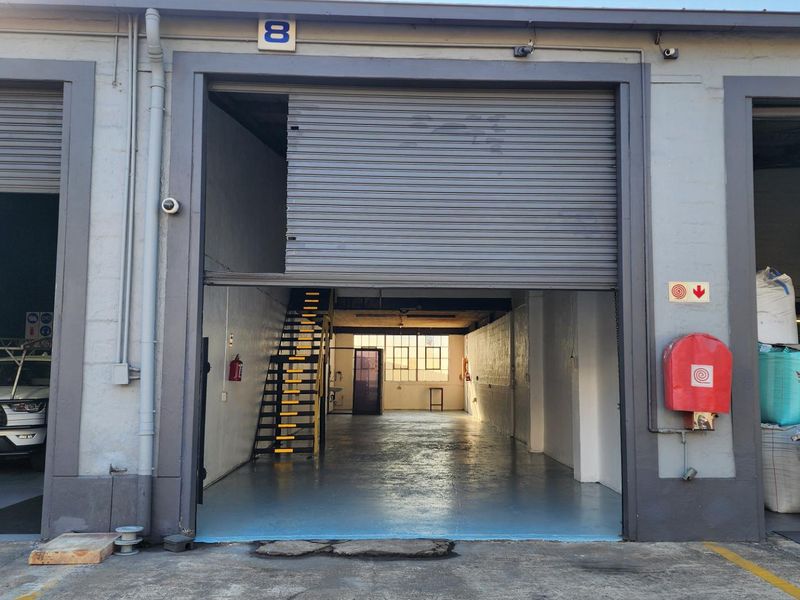 191m2 Mini Factory For Sale in New Germany - Photo 1