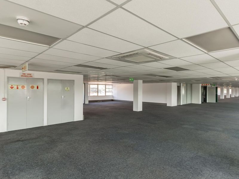 Commercial Property to Rent in Blackheath - Photo 5