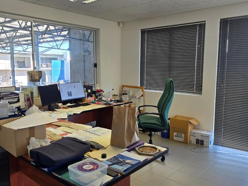 Warehouse for Lease in Southern Industrial Area - Photo 3