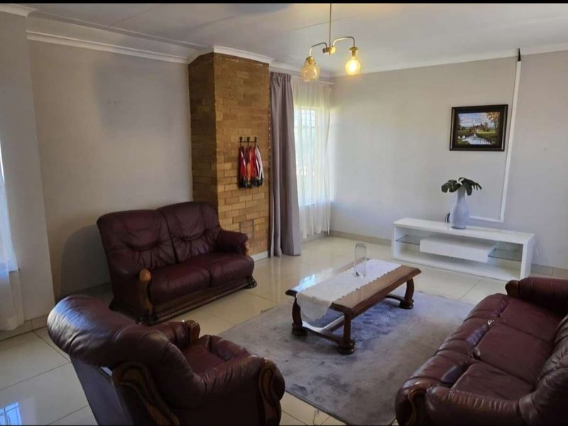 3 Bedroom House For Sale in Vanderbijlpark SE6 - Photo 8