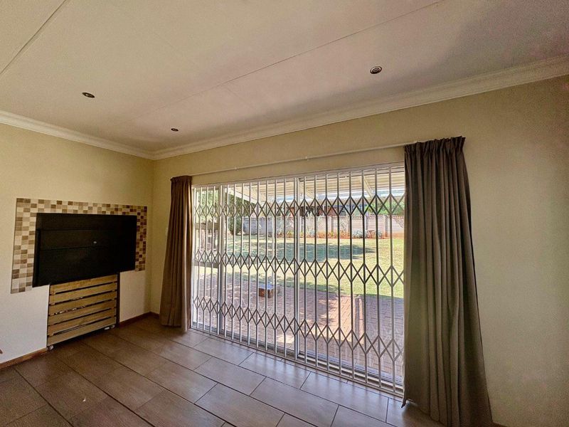 Comfortable family home in quiet street - Photo 9