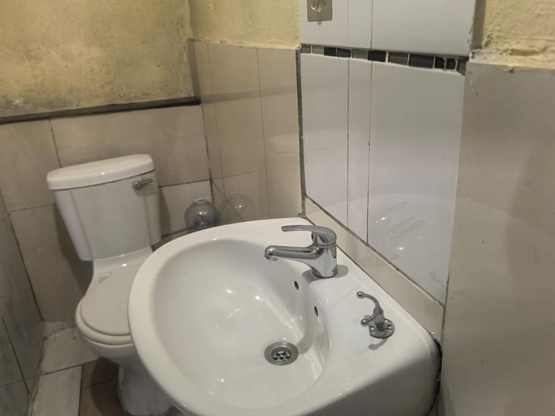 One-Bedroom Rental in Bayview, Chatsworth - Practical Living - Photo 6