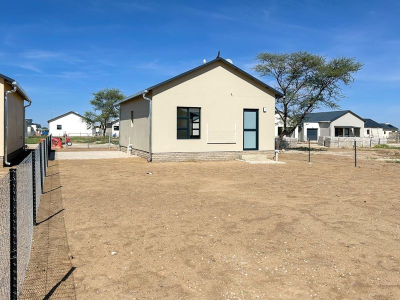 This offer can't be topped! - Photo 2