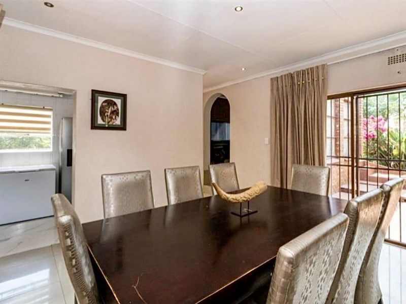 4-Bedroom House with Pool and Garden – Ideal Family Home - Photo 4